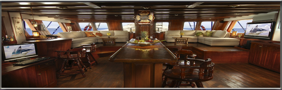 Interior shot, Sailboat Yacht Siren's Saloon